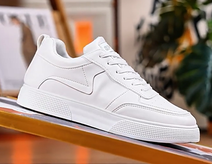 Classic Court Street Sneakers